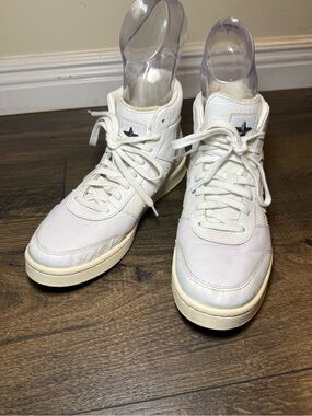Converse White Pro Leather Sport High Top Lace Sneakers Size Men 8.5, Women 10